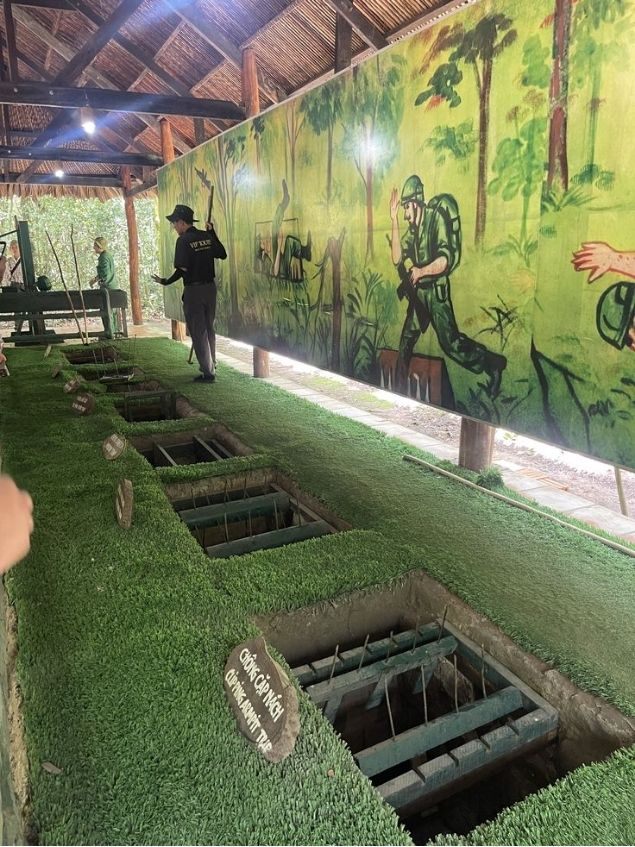 Ho Chi Minh with Guchi Tunnel